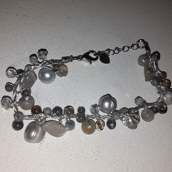 🍁faux pearl and glass bead bracelet - Picture 3 of 5